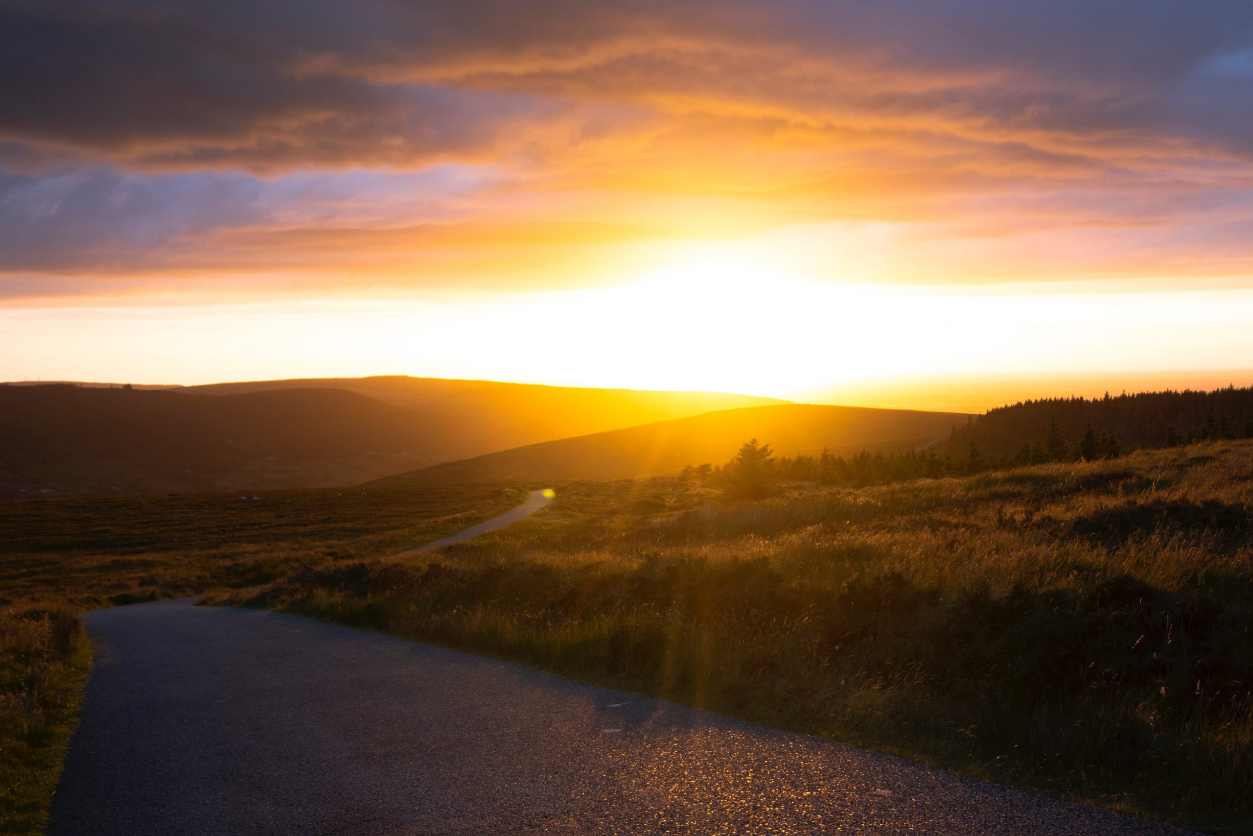 yuting-chen-1ednW5TNRmU-unsplash rock circle sky council training